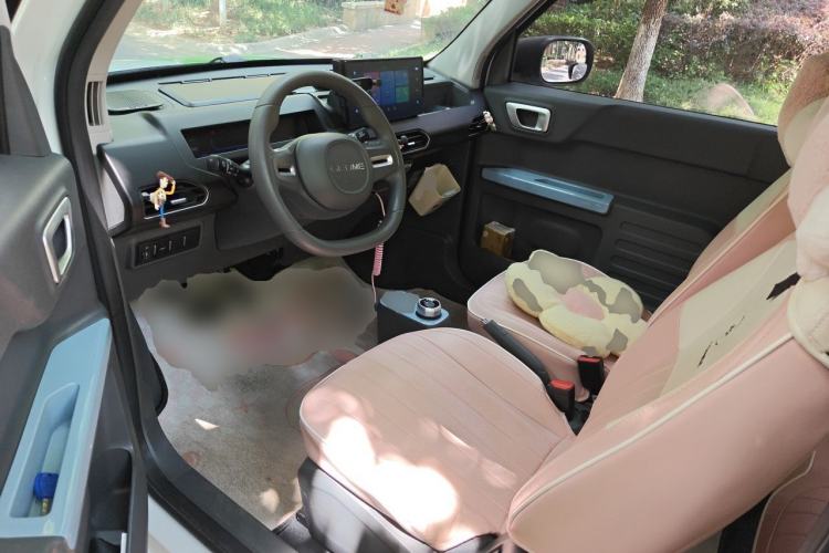 Used Geely Galaxy Panda 2023 Panda Mini 200km Endurance Bear Driver Seat