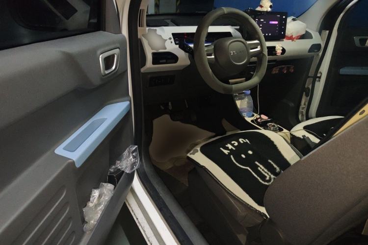Used Geely Galaxy Panda 2023 Panda Mini 200km Endurance Bear Driver Seat
