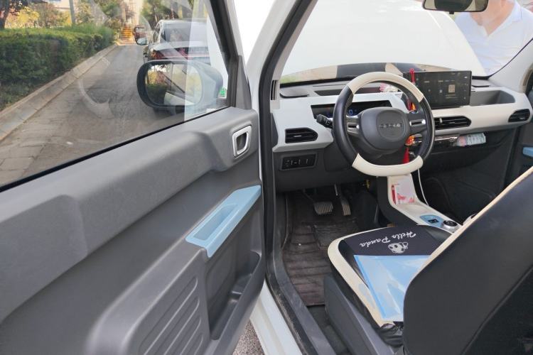 Used Geely Galaxy Panda 2023 Panda Mini 120km Asian Games Edition Driver Seat