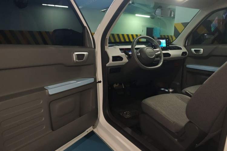 Used Geely Galaxy Panda 2023 Panda Mini 200km Dynamic Bear Driver Seat