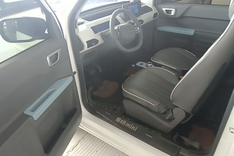 Used Geely Galaxy Panda 2023 Panda Mini 200km Endurance Bear Driver Seat