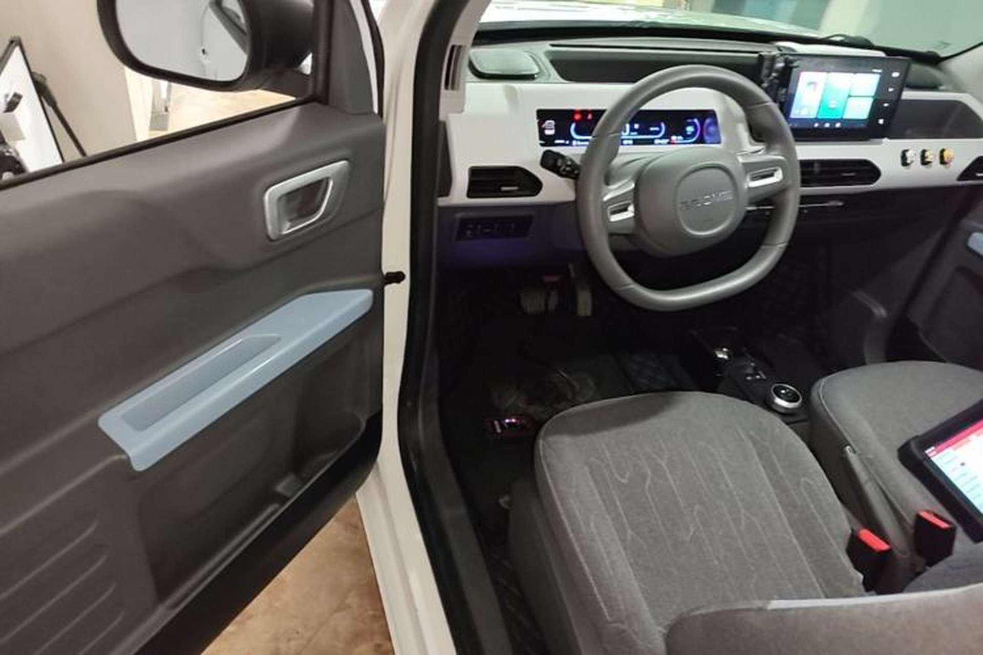 Used Geely Galaxy Panda 2023 Panda Mini 200km Endurance Bear Driver Seat
