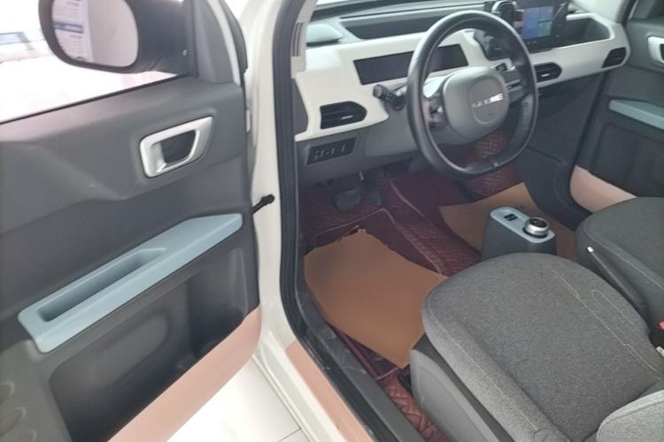 Used Geely Galaxy Panda 2023 Panda Mini 200km Endurance Bear Driver Seat