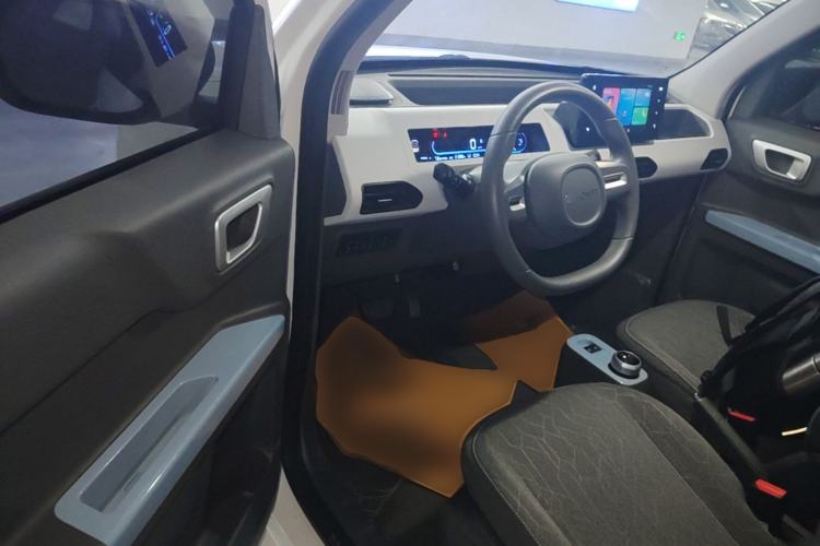 Used Geely Galaxy Panda 2023 Panda Mini 200km Endurance Bear Driver Seat