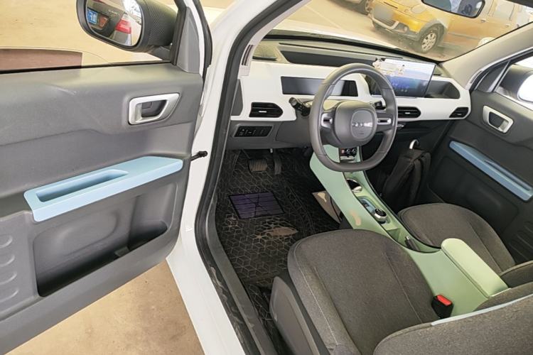 Used Geely Galaxy Panda 2023 Panda Mini 200km Endurance Bear Driver Seat