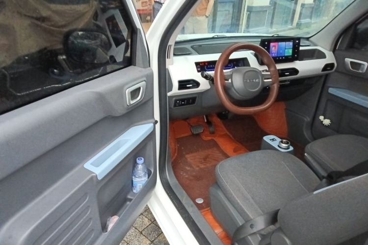 Used Geely Galaxy Panda 2023 Panda Mini 120km Cute Bear Driver Seat