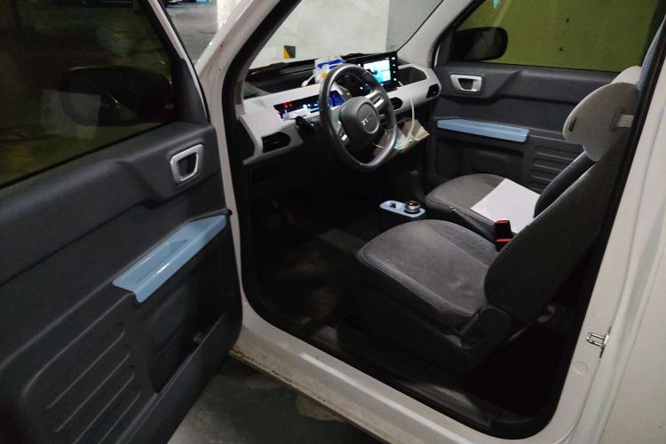 Used Geely Galaxy Panda 2023 Panda Mini 200km Endurance Bear Driver Seat