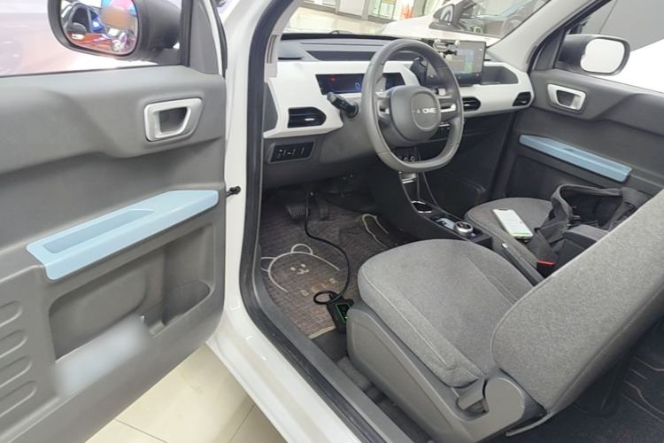 Used Geely Galaxy Panda 2023 Panda Mini 200km Endurance Bear Driver Seat