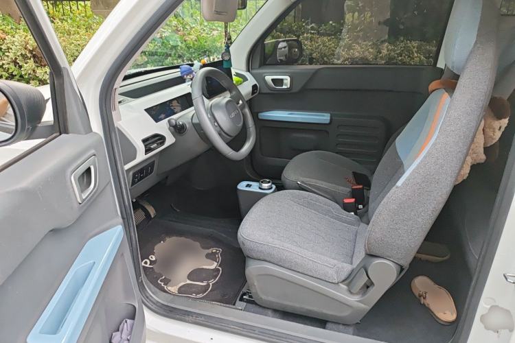 Used Geely Galaxy Panda 2023 Panda Mini 200km Endurance Bear Driver Seat