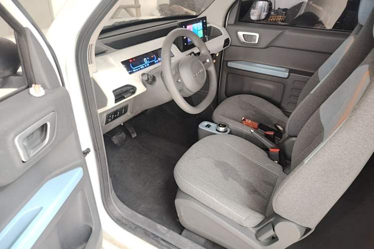 Used Geely Galaxy Panda 2023 Panda Mini 200km Dynamic Bear Driver Seat