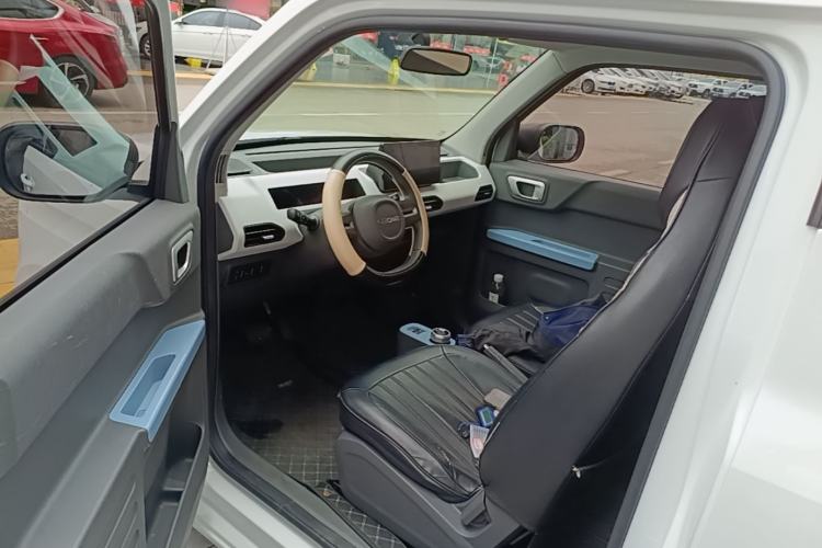 Used Geely Galaxy Panda 2023 Panda Mini 120km Super Cute Bear Driver Seat