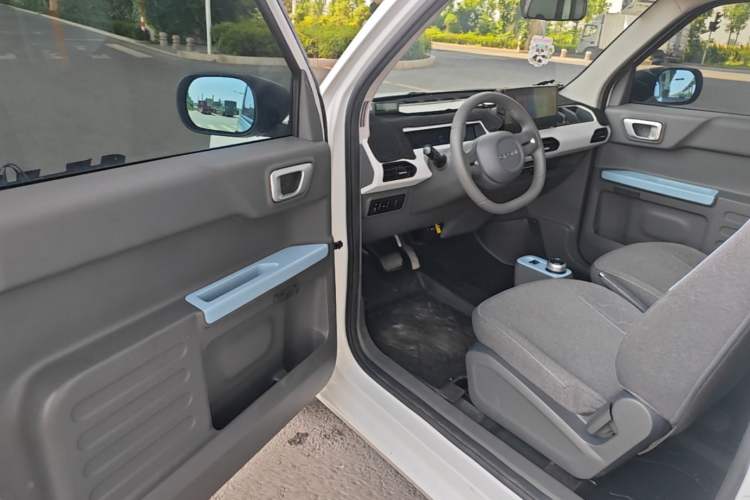 Used Geely Galaxy Panda 2023 Panda Mini 200km Dynamic Bear Driver Seat