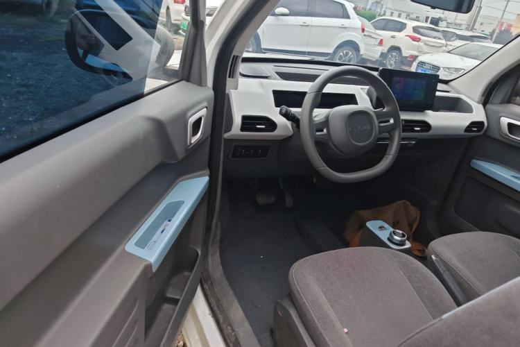 Used Geely Galaxy Panda 2023 Panda Mini 120km Super Cute Bear Driver Seat