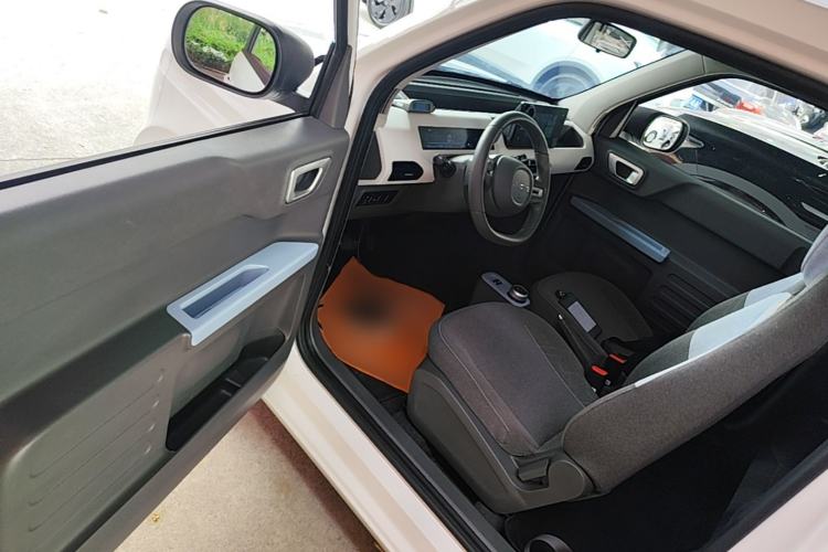 Used Geely Galaxy Panda 2023 Panda Mini 200km Endurance Bear Driver Seat