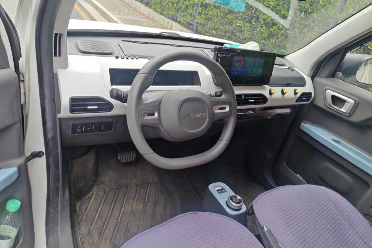 Used Geely Galaxy Panda 2023 Panda Mini 200km Endurance Bear Driver Seat