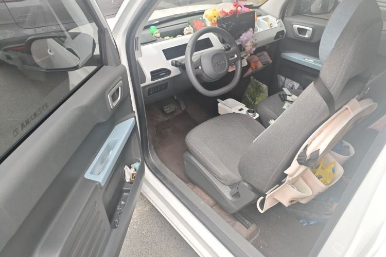 Used Geely Galaxy Panda 2023 Panda Mini 200km Endurance Bear Driver Seat