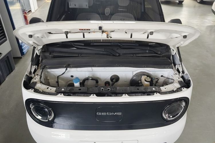 Used Geely Galaxy Panda 2023 Panda Mini 200km Endurance Bear Engine Bay