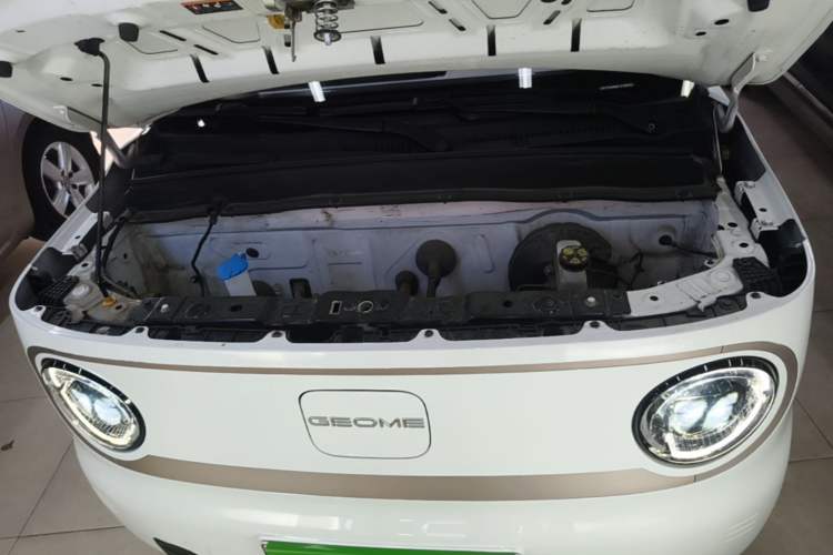 Used Geely Galaxy Panda 2023 Panda Mini 200km Endurance Bear Engine Bay