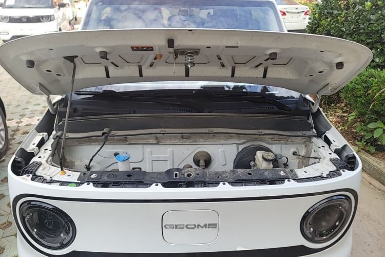 Used Geely Galaxy Panda 2023 Panda Mini 200km Endurance Bear Engine Bay
