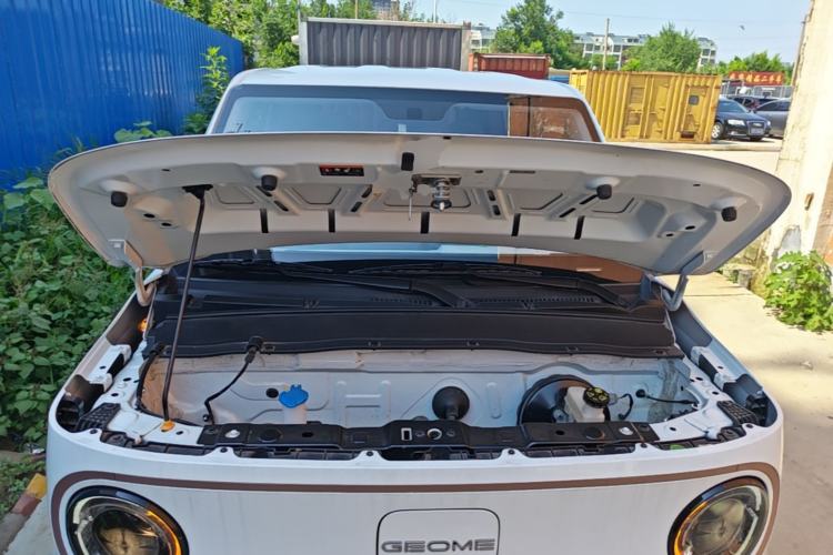 Used Geely Galaxy Panda 2023 Panda Mini 200km Endurance Bear Engine Bay