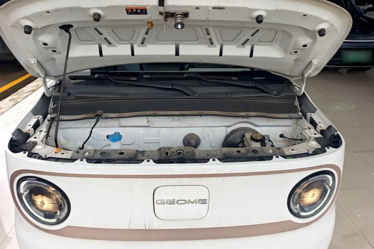 Used Geely Galaxy Panda 2023 Panda Mini 200km Endurance Bear Engine Bay