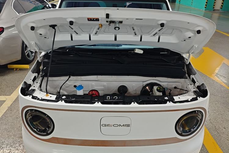 Used Geely Galaxy Panda 2023 Panda Mini 200km Endurance Bear Engine Bay