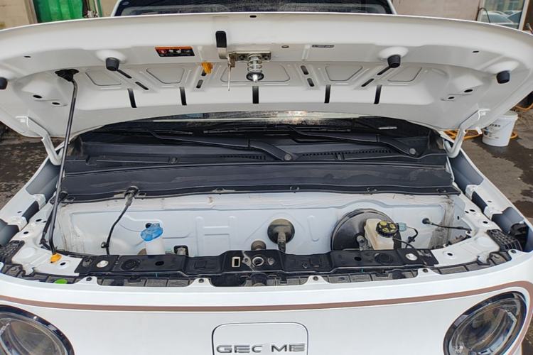 Used Geely Galaxy Panda 2023 Panda Mini 120km Super Cute Bear Engine Bay