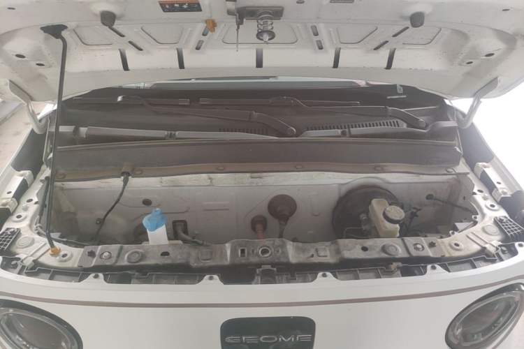 Used Geely Galaxy Panda 2023 Panda Mini 200km Endurance Bear Engine Bay