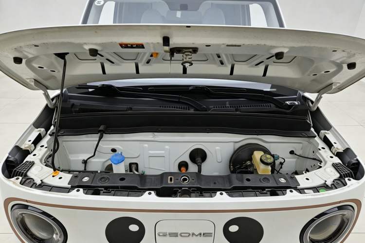 Used Geely Galaxy Panda 2023 Panda Mini 200km Endurance Bear Engine Bay