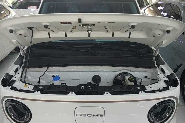 Used Geely Galaxy Panda 2023 Panda Mini 200km Endurance Bear Engine Bay