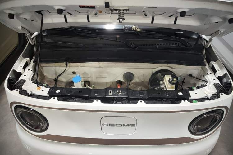 Used Geely Galaxy Panda 2023 Panda Mini 200km Endurance Bear Engine Bay