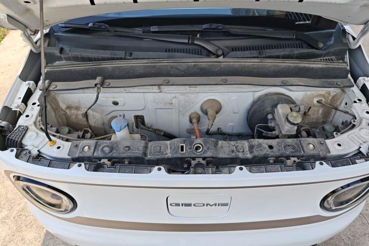 Used Geely Galaxy Panda 2023 Panda Mini 200km Endurance Bear Engine Bay
