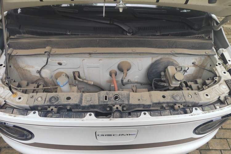 Used Geely Galaxy Panda 2023 Panda Mini 200km Endurance Bear Engine Bay