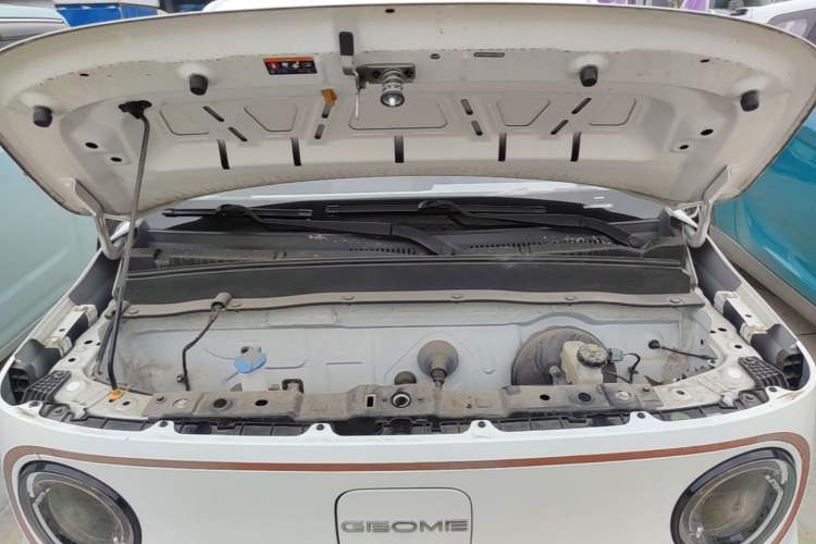 Used Geely Galaxy Panda 2023 Panda Mini 200km Endurance Bear Engine Bay