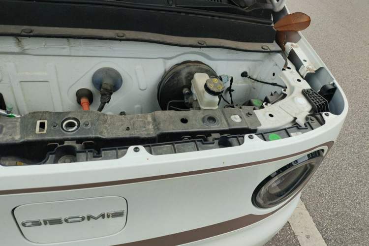 Used Geely Galaxy Panda 2023 Panda Mini 200km Endurance Bear Engine Bay Left