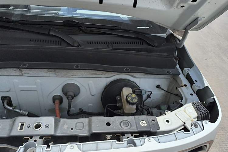 Used Geely Galaxy Panda 2023 Panda Mini 200km Endurance Bear Engine Bay Left