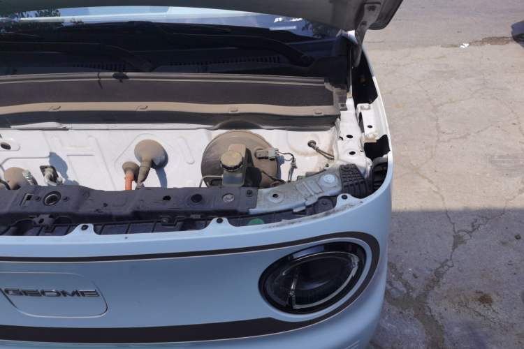 Used Geely Galaxy Panda 2023 Panda Mini 200km Endurance Bear Engine Bay Left