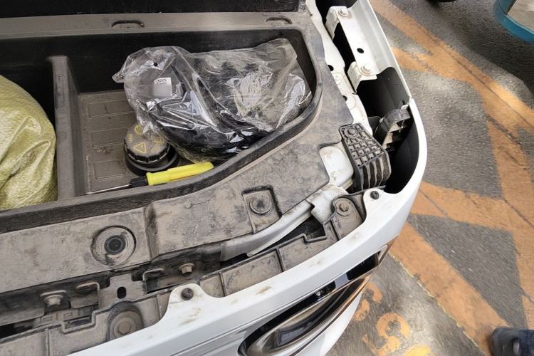 Used Geely Galaxy Panda 2023 Panda Mini 200km Endurance Bear Engine Bay Left