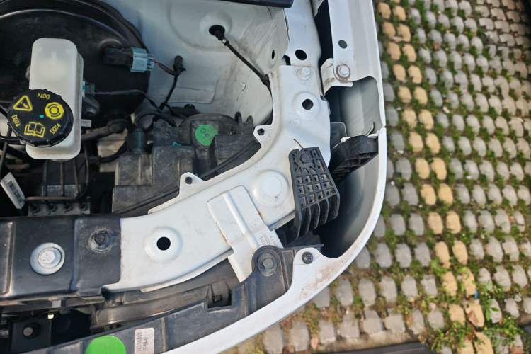 Used Geely Galaxy Panda 2023 Panda Mini 200km Endurance Bear Engine Bay Left