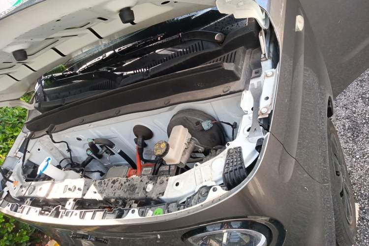 Used Geely Galaxy Panda 2023 Panda Mini 200km Endurance Bear Engine Bay Left