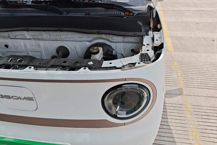 Used Geely Galaxy Panda 2023 Panda Mini 200km Endurance Bear Engine Bay Left