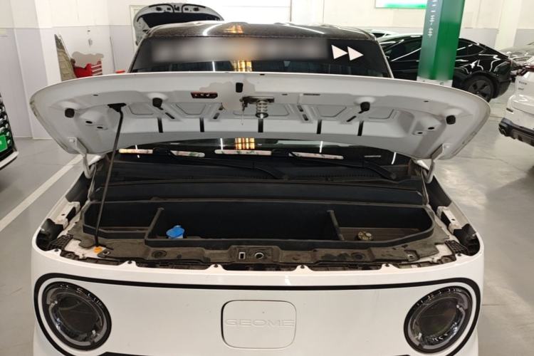 Used Geely Galaxy Panda 2023 Panda Mini 200km Endurance Bear Engine Bay