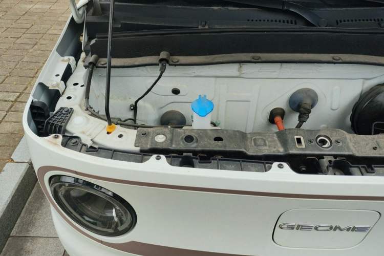 Used Geely Galaxy Panda 2023 Panda Mini 200km Endurance Bear Engine Bay Right