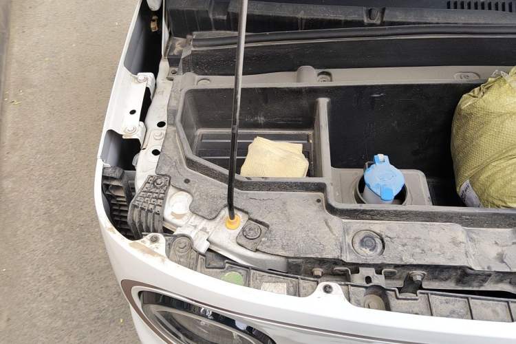 Used Geely Galaxy Panda 2023 Panda Mini 200km Endurance Bear Engine Bay Right