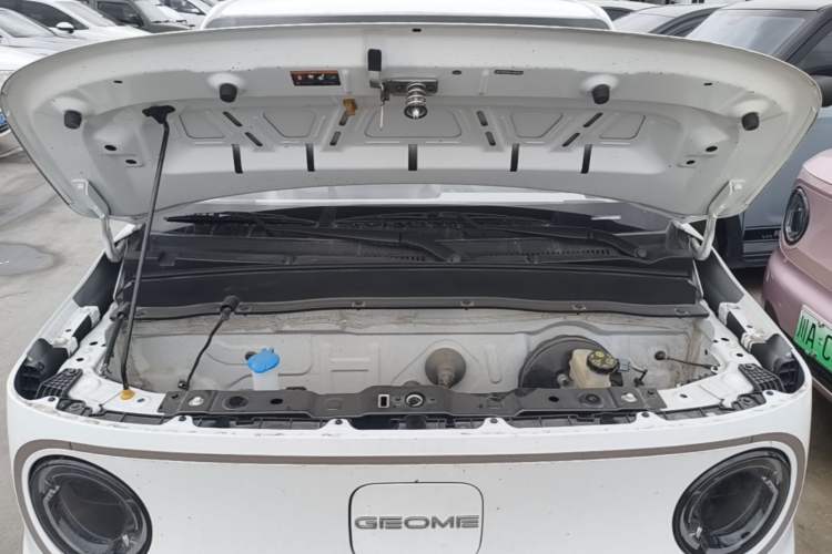 Used Geely Galaxy Panda 2023 Panda Mini 120km Cute Bear Engine Bay