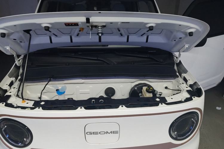 Used Geely Galaxy Panda 2023 Panda Mini 200km Endurance Bear Engine Bay