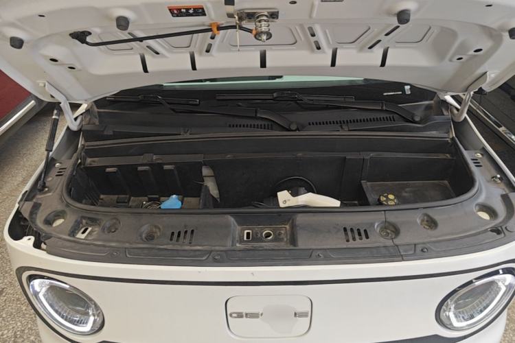 Used Geely Galaxy Panda 2023 Panda Mini 200km Endurance Bear Engine Bay