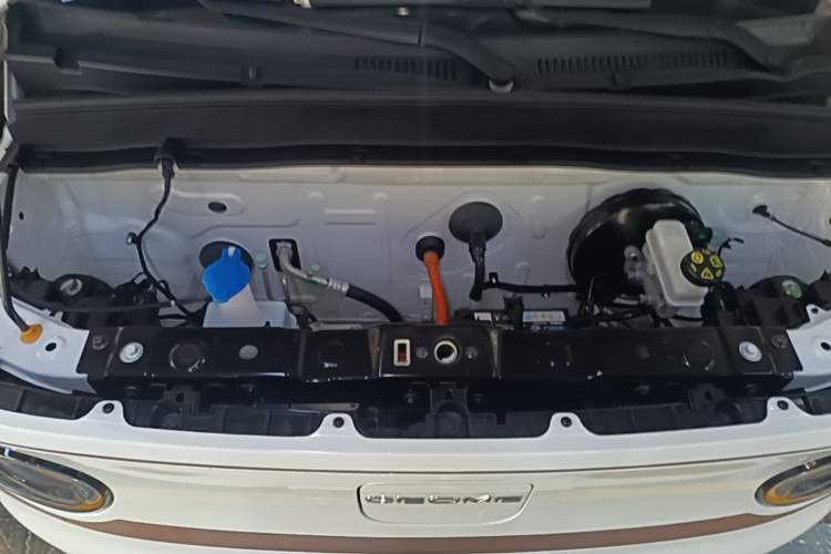 Used Geely Galaxy Panda 2023 Panda Mini 200km Endurance Bear Engine Bay