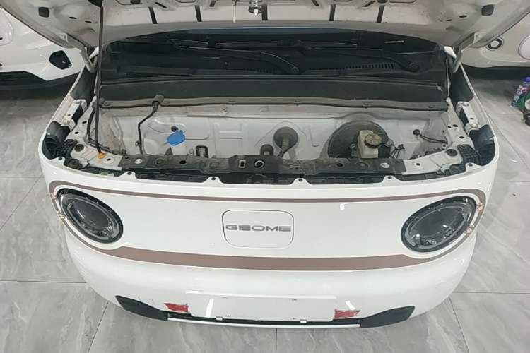 Used Geely Galaxy Panda 2023 Panda Mini 200km Endurance Bear Engine Bay