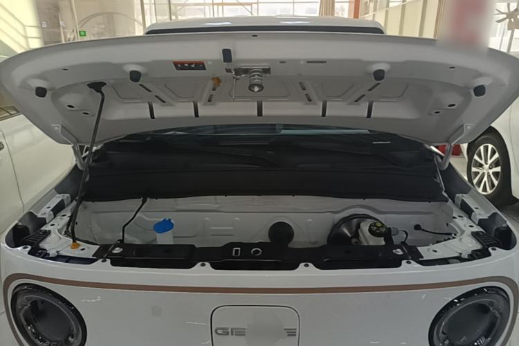 Used Geely Galaxy Panda 2023 Panda Mini 200km Endurance Bear Engine Bay